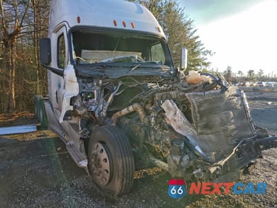 Zdjęcie 9 z 10 samochodu: 2018 FREIGHTLINER CASCADIA 126 SEMI TRUCK VIN:3AKJHHDR2JSJX4668 - miniatura
