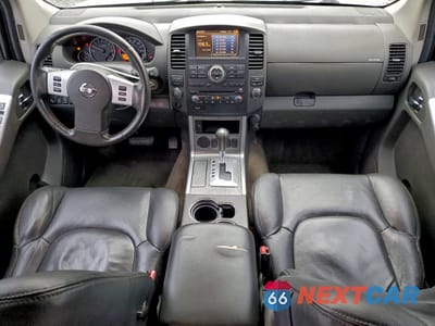 Zdjęcie 8 z 15 samochodu: 2011 NISSAN PATHFINDER S VIN:5N1AR1NN1BC610894 - miniatura