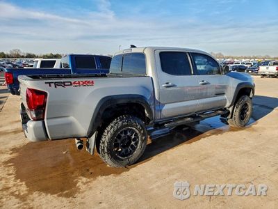 Trzecie zdjęcie samochodu z tyłu: 2019 TOYOTA TACOMA TRD OFF-ROAD VIN:3TMCZ5AN6KM235870 - miniatura