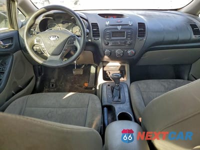 Zdjęcie 8 z 12 samochodu: 2015 KIA FORTE LX VIN:KNAFK4A62F5429034 - miniatura