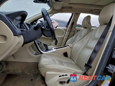 Zdjęcie 7 z 13 samochodu: 2014 VOLVO XC60 T6 VIN:YV4902DZ9E2519472 - miniatura
