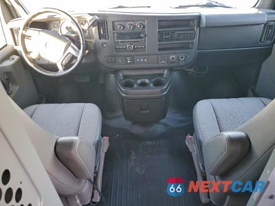 Zdjęcie 8 z 13 samochodu: 2015 CHEVROLET EXPRESS G2500 UTILITY / SERVICE VAN VIN:1GCWGFCF7F1171033 - miniatura