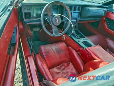 Zdjęcie 8 z 12 samochodu: 1984 CHEVROLET CORVETTE VIN:1G1AY0785E5132358 - miniatura