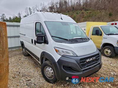 Czwarte zdjęcie samochodu z boku: 2023 RAM PROMASTER UTILITY / SERVICE VAN VIN:3C6LRVCG5PE567032 - miniatura