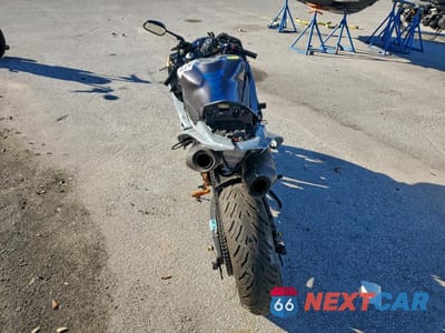Czwarte zdjęcie samochodu z boku: 2008 YAMAHA YZFR1 VIN:JYARN20E48A012329 - miniatura