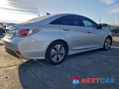 Trzecie zdjęcie samochodu z tyłu: 2015 HYUNDAI SONATA HYBRID VIN:KMHEC4A47FA126053 - miniatura