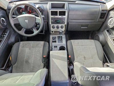 Zdjęcie 8 z 13 samochodu: 2008 DODGE NITRO SXT VIN:1D8GU28K68W243892 - miniatura