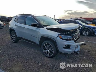 Czwarte zdjęcie samochodu z boku: 2025 JEEP COMPASS LIMITED VIN:3C4NJDCN9ST543791 - miniatura