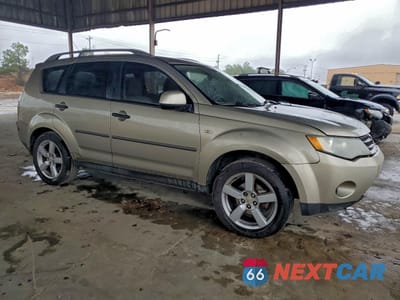 Czwarte zdjęcie samochodu z boku: 2007 MITSUBISHI OUTLANDER XLS VIN:JA4MS41XX7Z013661 - miniatura