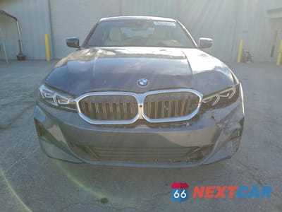 Piąte zdjęcie samochodu w środku: 2025 BMW 330I VIN:3MW69CW05S8F70607 - miniatura