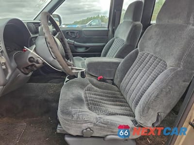 Zdjęcie 7 z 14 samochodu: 2000 CHEVROLET S TRUCK S10 VIN:1GCCS1956Y8272531 - miniatura