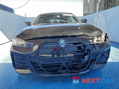 Piąte zdjęcie samochodu w środku: 2025 BMW I4 M50 VIN:WBY33HD07SFU39062 - miniatura