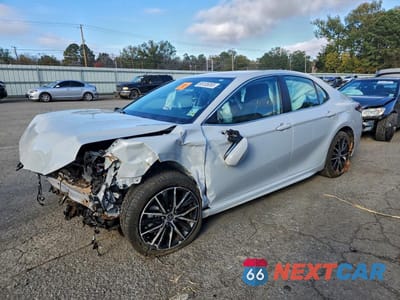 2024 TOYOTA CAMRY SE NIGHT SHADE 4T1G11AK4RU219109 - główne zdjęcie licytacji z USA - miniatura