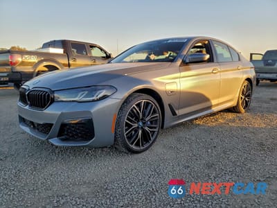 2023 BMW 530E WBA13AG0XPCM95921 - główne zdjęcie licytacji z USA - miniatura