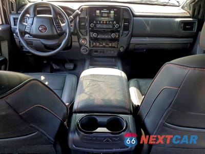 Zdjęcie 8 z 12 samochodu: 2023 NISSAN TITAN XD SV VIN:1N6AA1FB9PN114590 - miniatura