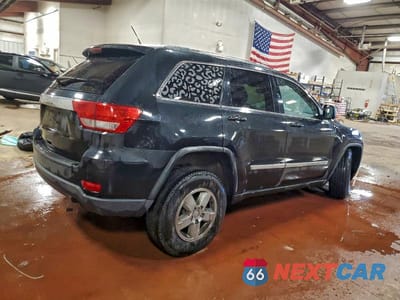 Trzecie zdjęcie samochodu z tyłu: 2012 JEEP GRAND CHEROKEE LAREDO VIN:1C4RJFAG4CC176278 - miniatura