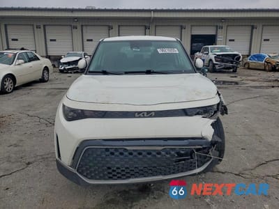 Piąte zdjęcie samochodu w środku: 2023 KIA SOUL LX VIN:KNDJ23AU9P7215606 - miniatura