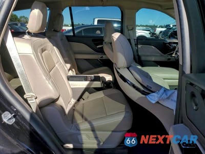 Zdjęcie 11 z 12 samochodu: 2023 LINCOLN AVIATOR RESERVE VIN:5LM5J7WC7PGL14798 - miniatura