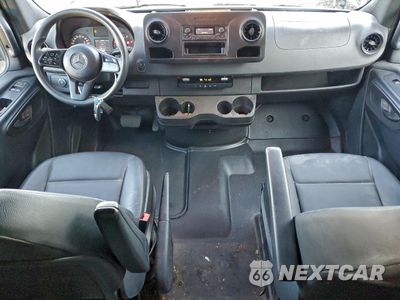 Zdjęcie 8 z 13 samochodu: 2023 MERCEDES-BENZ SPRINTER 2500 VIN:W1Y4KCHY4PT145876 - miniatura