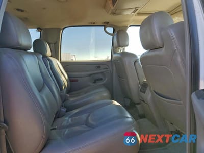 Zdjęcie 11 z 12 samochodu: 2004 CHEVROLET SUBURBAN K1500 VIN:3GNFK16Z94G284964 - miniatura