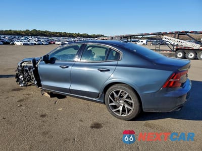 Drugie zdjęcie samochodu z przodu: 2019 VOLVO S60 T6 MOMENTUM VIN:7JRA22TK2KG016400 - miniatura