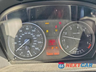 Zdjęcie 9 z 12 samochodu: 2011 BMW 328 XI VIN:WBAPK7G53BNN69785 - miniatura