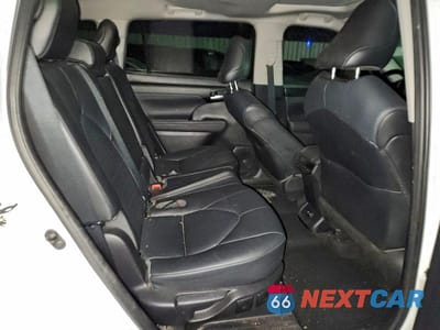 Zdjęcie 11 z 13 samochodu: 2020 TOYOTA HIGHLANDER VIN:5TDGZRAH6LS028920 - miniatura