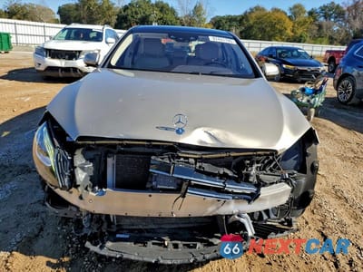 Piąte zdjęcie samochodu w środku: 2020 MERCEDES-BENZ S 560 4MATIC VIN:WDDUG8GB2LA523978 - miniatura