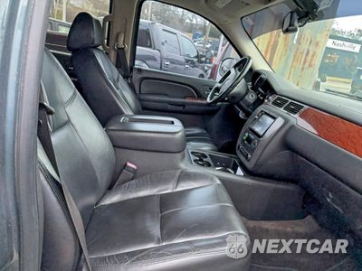 Piąte zdjęcie samochodu w środku: 2008 GMC YUKON XL K1500 VIN:1GKFK16348J194523 - miniatura