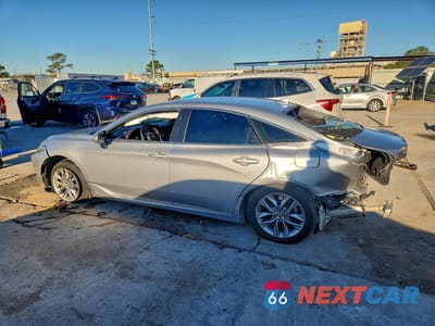 Drugie zdjęcie samochodu z przodu: 2019 TOYOTA AVALON XLE VIN:4T1BZ1FB5KU020071 - miniatura