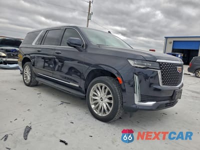 Czwarte zdjęcie samochodu z boku: 2023 CADILLAC ESCALADE ESV PREMIUM LUXURY VIN:1GYS4KKL6PR546480 - miniatura