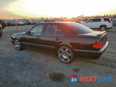 Drugie zdjęcie samochodu z przodu: 1997 MERCEDES-BENZ E 320 VIN:WDBJF55F0VA381412 - miniatura