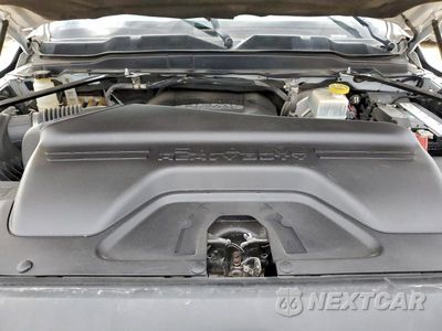 Zdjęcie 11 z 12 samochodu: 2020 RAM 2500 4WD V8 CREW CAB 6.4L VIN:3C6UR5HJ0LG111432 - miniatura