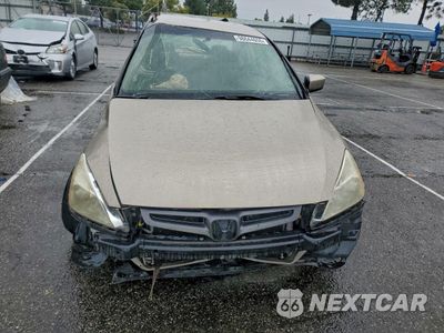 Piąte zdjęcie samochodu w środku: 2003 HONDA ACCORD LX VIN:JHMCM56353C041399 - miniatura