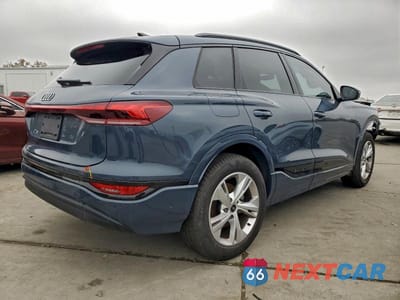 Trzecie zdjęcie samochodu z tyłu: 2025 AUDI Q6 E-TRON PREMIUM PLUS VIN:WA122BGF5SA022222 - miniatura