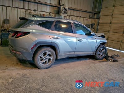 Trzecie zdjęcie samochodu z tyłu: 2024 HYUNDAI TUCSON SEL VIN:5NMJB3DE6RH343298 - miniatura