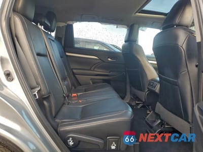 Zdjęcie 11 z 12 samochodu: 2019 TOYOTA HIGHLANDER XLE VIN:5TDKZRFH5KS305171 - miniatura