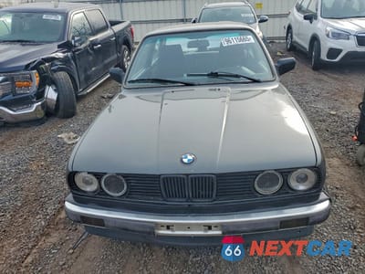 Piąte zdjęcie samochodu w środku: 1987 BMW 325 E AUTOMATIC VIN:WBAAB6409H1683427 - miniatura