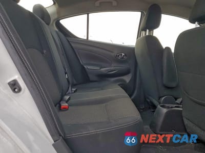 Zdjęcie 10 z 12 samochodu: 2017 NISS VERSA VIN:3N1CN7AP2HL830984 - miniatura