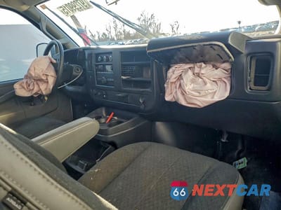 Zdjęcie 8 z 13 samochodu: 2022 CHEVROLET EXPRESS 2500 CARGO DELIVERY VAN VIN:1GCWGAFPXN1267809 - miniatura