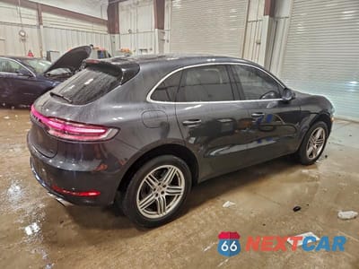 Trzecie zdjęcie samochodu z tyłu: 2021 PORSCHE MACAN S VIN:WP1AB2A58MLB35511 - miniatura