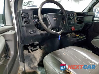 Zdjęcie 8 z 13 samochodu: 2014 GMC SAVANA G2500 VIN:1GTW7FCA5E1143492 - miniatura