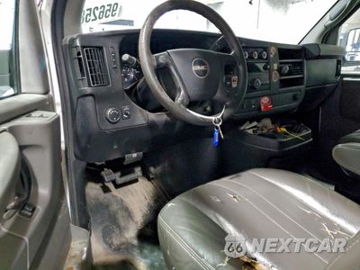 Zdjęcie 8 z 13 samochodu: 2014 GMC SAVANA G2500 VIN:1GTW7FCA5E1143492 - miniatura