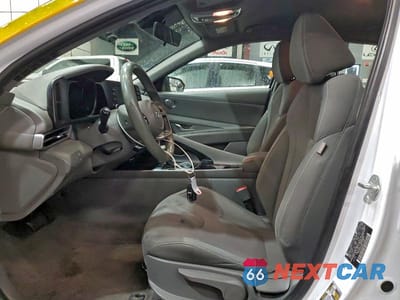 Zdjęcie 7 z 11 samochodu: 2023 HYUNDAI ELANTRA BLUE VIN:KMHLM4AJ1PU070380 - miniatura