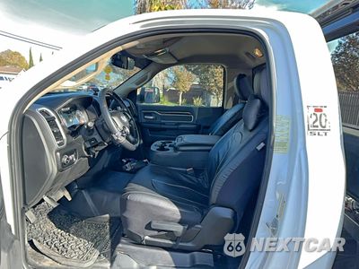 Zdjęcie 9 z 11 samochodu: 2019 RAM 5500 - TRUCKS DELIVERY TRUCK VIN:3C7WRMDL9KG531615 - miniatura