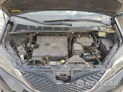 Zdjęcie 12 z 12 samochodu: 2015 TOYOTA SIENNA SPORT VIN:5TDXK3DC3FS677032 - miniatura