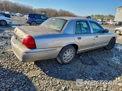 Trzecie zdjęcie samochodu z tyłu: 2006 MERCURY GRAND MARQUIS GS VIN:2MEFM74W56X612130 - miniatura