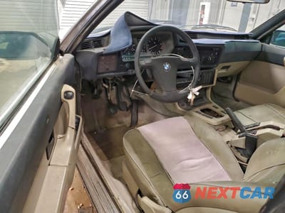 Zdjęcie 8 z 13 samochodu: 1984 BMW 633 CSI VIN:WBAEB7403E6727685 - miniatura