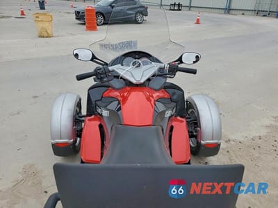 Zdjęcie 6 z 9 samochodu: 2009 CAN-AM SPYDER ROADSTER VIN:2BXJAXA129V001498 - miniatura