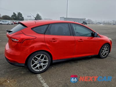 Trzecie zdjęcie samochodu z tyłu: 2015 FORD FOCUS SE VIN:1FADP3K26FL215411 - miniatura